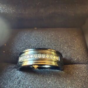 Kay Jewelers Black w/ diamonds Men's Ring size 10